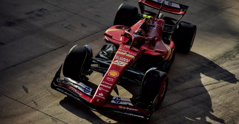 003scuderia-ferrari-usa-gp24-sainz.jpg