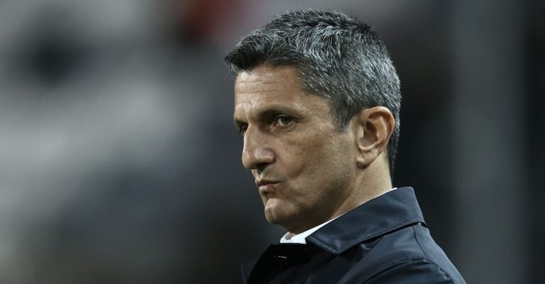 1731639043_lucescu.jpg