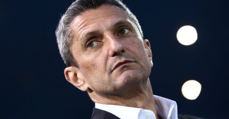 1732124090_lucescu.jpg