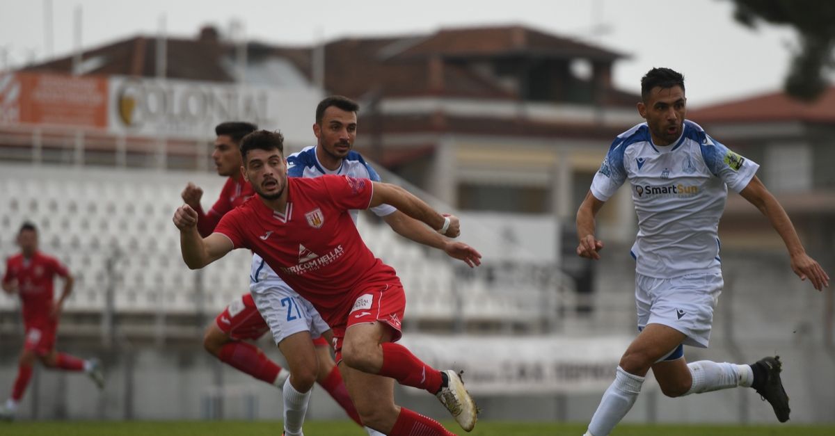 Ethnikos Neos Keramidios – Kampaniakos 0-0: The white draw favored the guests