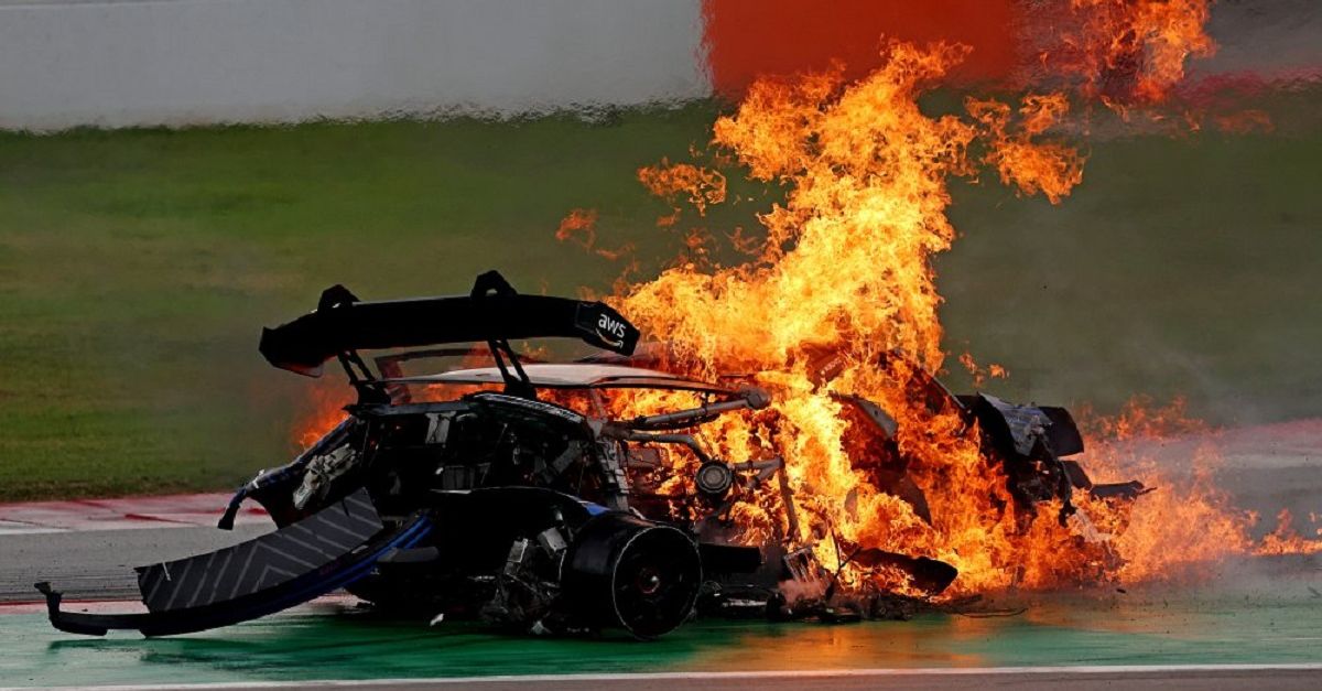 An Audi R8 caught fire in a GT race, the driver escaped unharmed – Watch the VIDEO