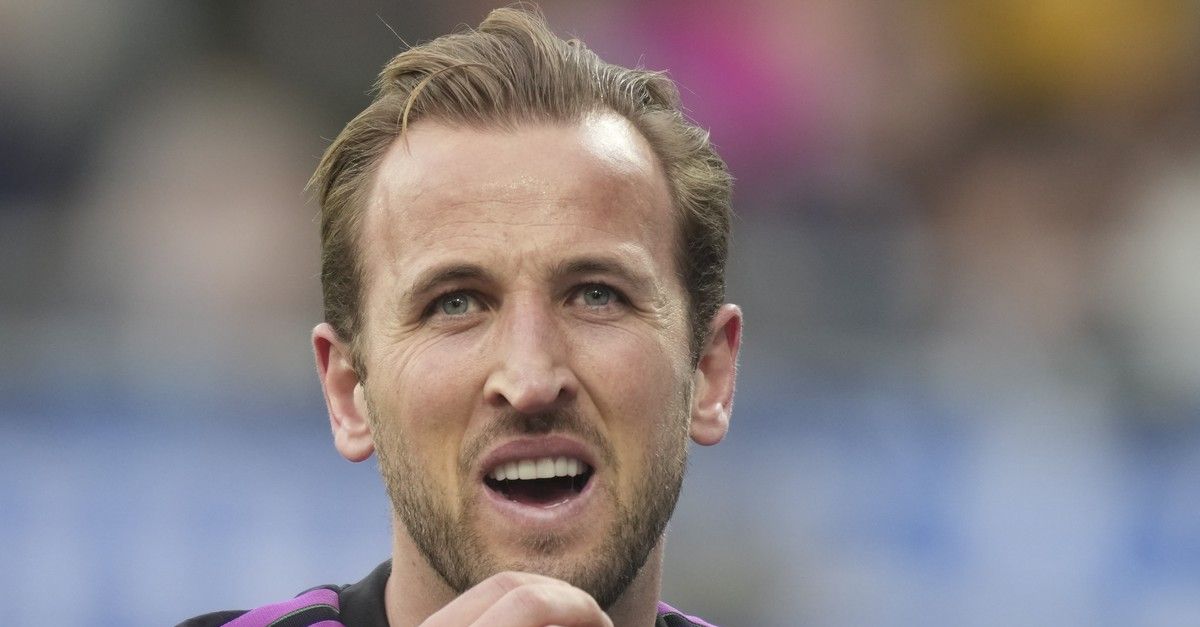 Harry Kane statue installed in London park, but first impressions were not what was expected