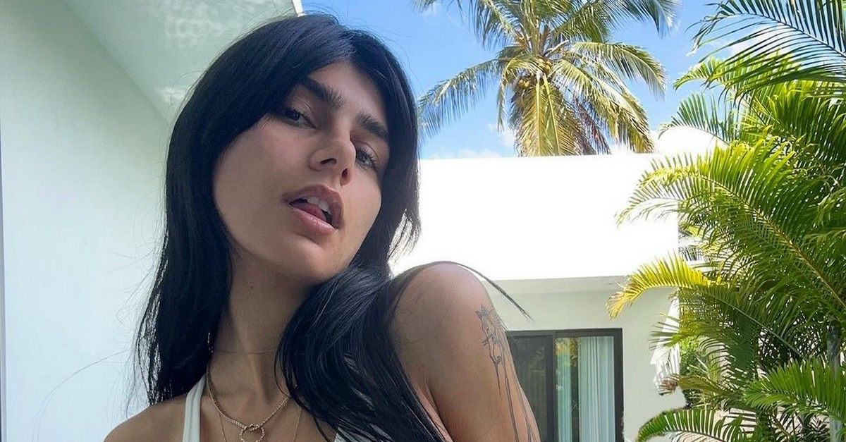 Mia Khalifa denies rumors of a relationship with Julian Alvarez