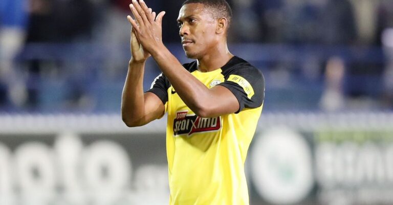 martial_aek.jpg