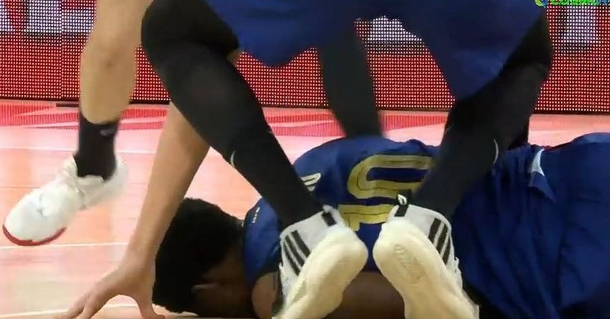 Metu injured his knee badly in the Barcelona match