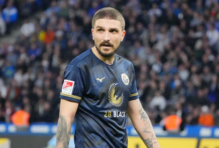 s24_stafylidis-full.jpg